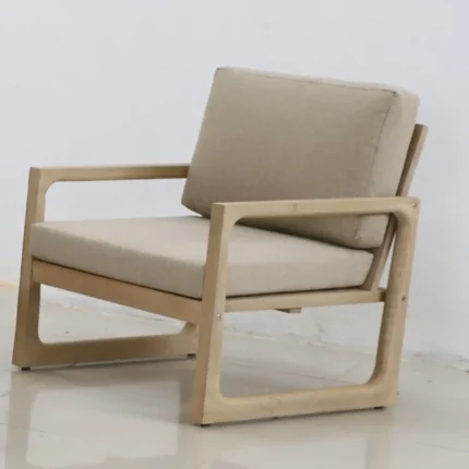 Outdoor lounge chair